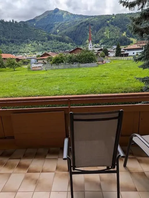 Apartment Sonnige Ferienwohnung Mit Balkon Innsbruck